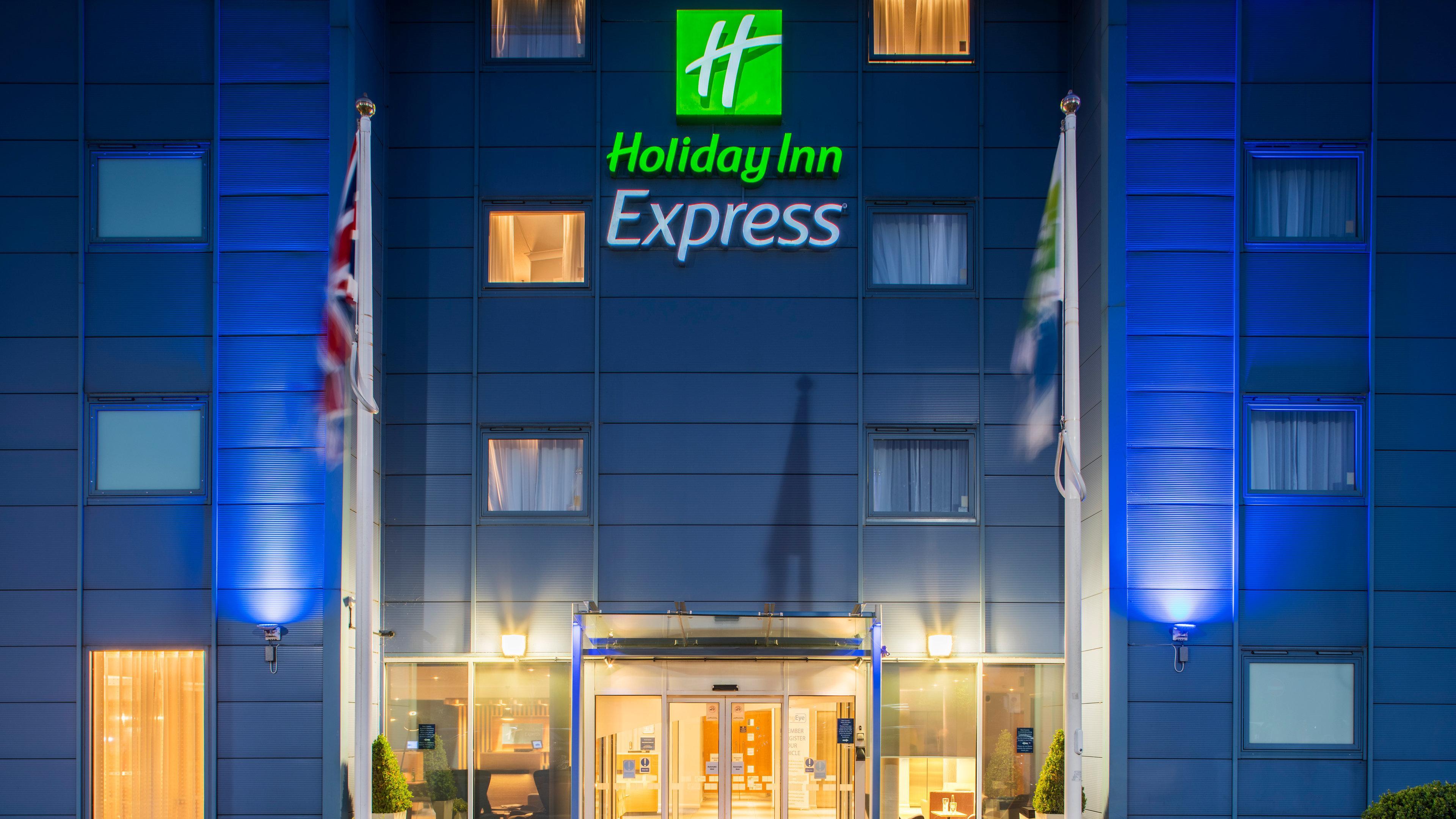 Holiday Inn Express Oxford Kassam Stadium, An Ihg Hotel Exterior photo